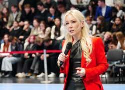 Екатерина Мизулина прокомментировала скандал, разразившийся в России из-за блокировки популярной у подростков игры Roblox