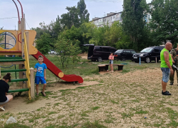 Какой пример подали соседям семьи героев Александра Колгатина и Максима Ивченко в Камышине