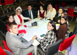 Как совет по воспитательной работе Камышинского технологической института стал инициатором интеллектуального "боя" в развлекательном центре  "Опава"