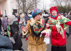 74-летняя пенсионерка и 16-летняя школьница успешно вышли замуж в Волгоградской области 