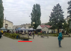 Что-то надо делать со "спальней" алкоголиков на асфальте на улице Ленина, - камышанка