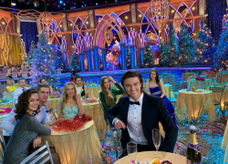 Праздничный «Новогодний огонек» украсил своим присутствием волгоградский сердцеед Прохор Шаляпин