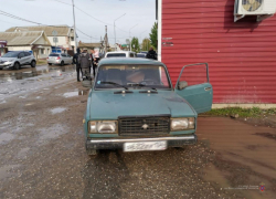 В Жирновском районе водитель-пенсионер врезался в ларек и умер на месте