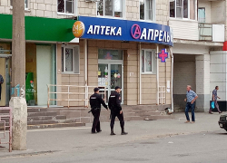 Хоть какой-то сдвиг: на улице Ленина полицейские "приняли" прохожего "навеселе", - камышанин