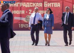 Нацелившаяся на возвращение в Облдуму экс-депутат камышан в Госдуме Анна Кувычко отмечает день рождения, - "Блокнот Волгограда"