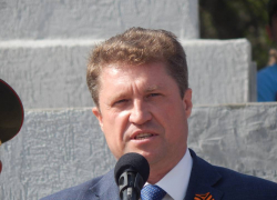 Станислав Зинченко распорядился выдавать подведомственным учреждениям субсидии из тощего бюджета на проигранные судебные иски и пиар 