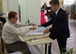 Глава Камышина Станислав Зинченко в собственном телеграм-канале  "выложил" себя на выборах и объявил, когда ждать окончательных результатов голосования
