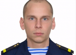 В Камышине в понедельник, 17 октября, похоронят десантника Александра Кусмарцева, погибшего при защите жителей Донбасса