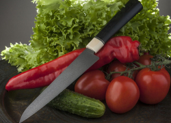 В ходе беседы на кухне о воспитании 50-летняя "воительница" чуть не отправила на тот свет молодого гражданского мужа