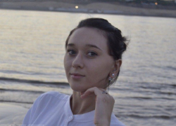Полиция и волонтеры Волгоградской области безуспешно ищут исчезнувшую студентку колледжа