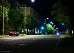 Администрация Камышина в размышлениях, как включать уличное освещение раньше, но не платить больше