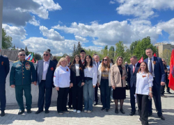 В Камышине "взрослый парламент" передает "молодежному" опыт фотосессий