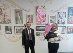 В Художественной галерее Камышина горожанам презентовали лирический вернисаж