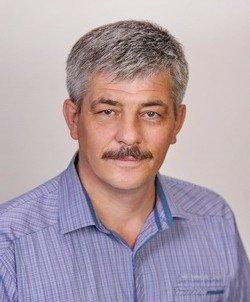 Почему депутат Камышинской городской думы, единоросс Сергей Агафонов покинул свою должность управляющего директора ООО "Любимый город"