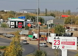 Власти Камышина расчистили небольшой клочок для торговли картошкой и другими овощами на 3-м городке