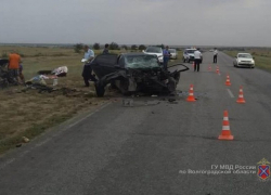 Появились подробности жуткого ДТП в Волгоградской области, в котором двое погибли и пятеро пострадали, - "Блокнот Волгоград"