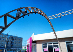 В Камышине установили больше сотни уличных камер, они распознают номера машин и лица, но...