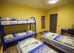 Преступник заманил в свой номер администратора хостела и под угрозой ножа ограбил