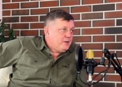 «В России с демократией намного лучше, чем в Европе и Америке»: главный редактор сети порталов Олег Пахолков в подкасте «Блокнота» (ВИДЕО)