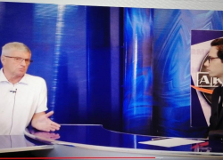 Странно: в Камышине муниципальное ТВ "Акценты" пиарит не государственное здравоохранение своего города, а дорогую частную клинику из Саратова, - камышанка