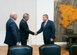 С прогнозами, связанными с камышанкой Ириной Пешковой, вышел конфуз: губернатор поддержал другую кандидатуру на пост исполняющего обязанности главы Волгограда