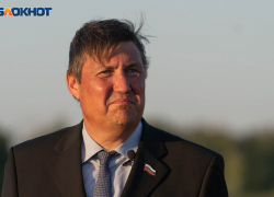 Исключили из фракции «Единая России» депутата Облдумы Осипова, какую позицию занял депутат камышан в Облдуме единоросс Крикунов?