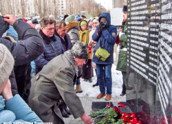 В администрации Камышина издали постановление о том, когда и как на плитах памятника участникам СВО на третьем городке будут добавлять фамилии героев