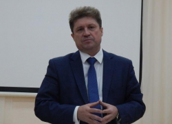 На какое "секретное" заседание президиума реготделения "Единой России" ездил глава администрации Камышина Станислав Зинченко