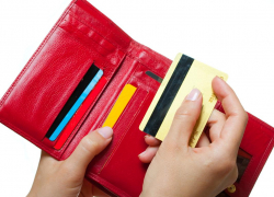 Камышинской воровке крупно "повезло" - она сняла с чужой банковской карты 40 тысяч