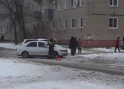 В Камышине полиция разбирается с ДТП на скользких дорогах в районе бывшей "Победы"