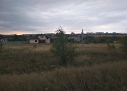 В Камышине постепенно застраивается первый жилой массив земельных льготников у пляжа Гремячий