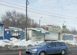 В Камышине в 4-м микрорайоне иномарка сбила пешехода