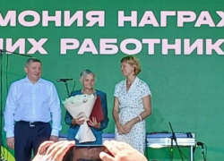 Кого из тружеников Камышинского района наградили в присутствии министра
