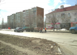 Накануне отчета главы Камышина перед населением в городе решили немного подлатать дороги