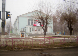 Камышане потеряли голову от восторга, просмотрев "Чебурашку", - даже чиновники в него влюблены!