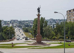 В Камышине в администрации Станислава Зинченко при всех сложностях бюджета приоритетно продолжают финансировать пиар