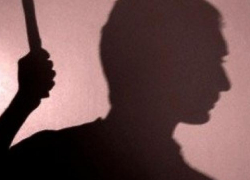 Гостя Камышина ударили по голове и ограбили около рынка на остановке "Молодежной"