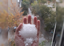 Ничего себе сентябрь: В Волжском выпал град, - "Блокнот Волжского"