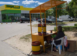 В Камышине безработным предлагают продавать квас, полоть арбузы и отправляться на северную вахту