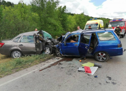 В кошмарном лобовом столкновении на трассе сегодня, 2 августа, погибли четыре человека