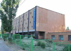 ДТП с травмированием 19-летней девушки произошло на пешеходном переходе у медколледжа в Камышине