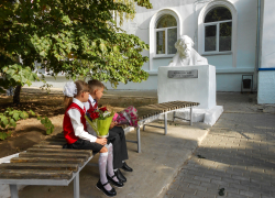 Столовая в каждой школе: Андрей Бочаров поставил задачи по модернизации учреждений образования