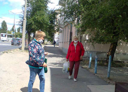 "Пошел сделать тест на коронавирус, потому что жену положили в больницу №1 с COVID, а мне говорят - нуу, может, на следующей неделе", - камышанин