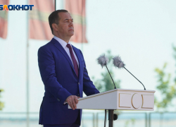 По какому случаю в Волгоград намерен прибыть Дмитрий Медведев