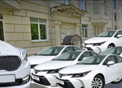 На чем ездят волгоградские "випы" в Москве: шесть иномарок на пять начальников, - "Блокнот Волгограда"