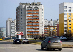 В Камышине решили прививать горожан от коронавируса во дворах?