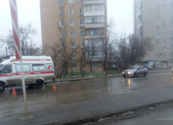 В Камышине недалеко от памятника Маресьеву "скорая" сбила пенсионерку