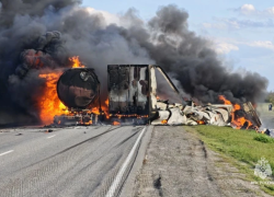 Появились кадры страшной аварии на федеральной трассе недалеко от границы Камышинского района