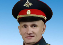Администрация Камышинского района выразила соболезнование своей сотруднице - ее сын капитан Евгений Лисовой, учившийся в Камышине, погиб на Украине