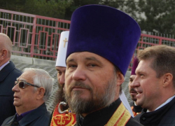 Сегодня, в день святого покровителя Камышина Димитрия Солунского, в городе отменен крестный ход, но в храмах проходят богослужения